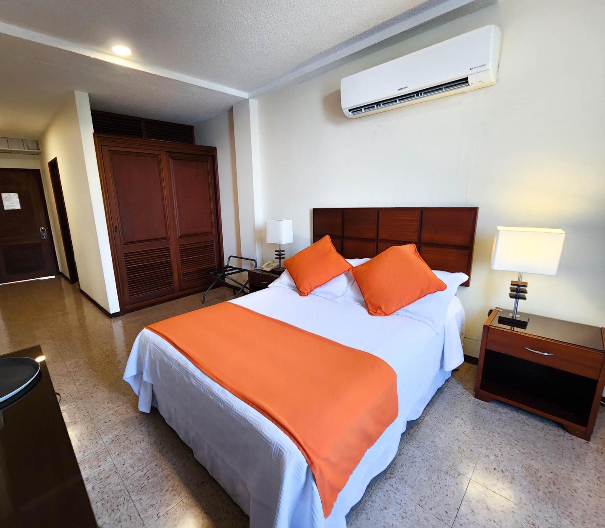 Hotel Anaconda Leticia Bagian luar foto
